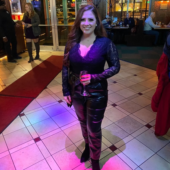 Meet your Posher, Katherine - Picture 2 of 3